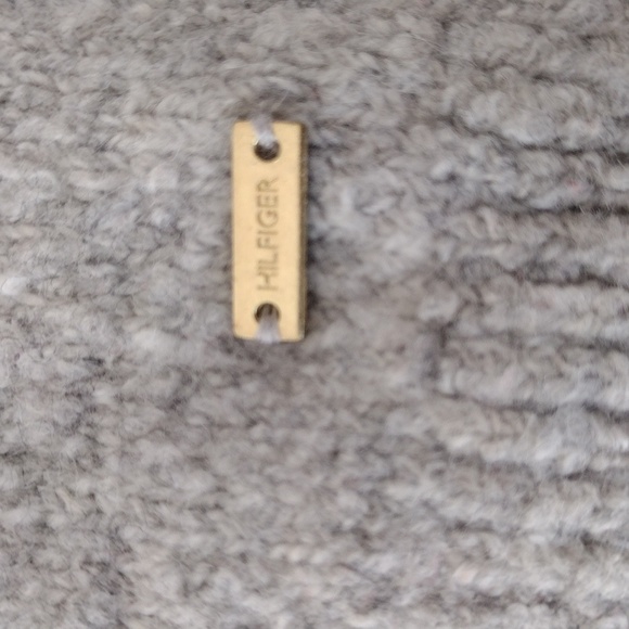 Tommy Hilfiger Striped Men's Crewneck Long Sleeve Tee Shirt Medium - Picture 5 of 7